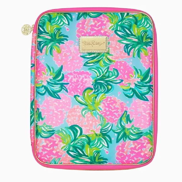 Lilly Pulitzer Accessories - Lily Pulitzer Pink Floral Agenda Folio Organizer